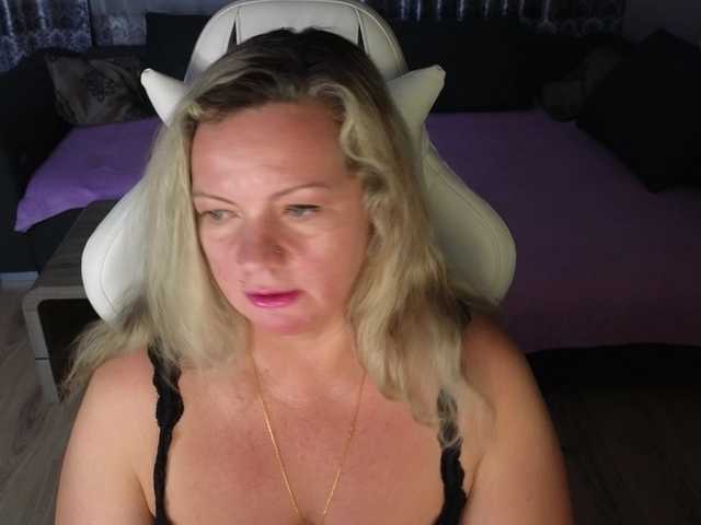 Foton Natalli888 #bbw#curvy#foot-fetish#dominance#role-playing #cuckolds Hello! Domi from 11 token. I like Ultra Hot, I'm natural ,11416977101300500999. All complemented by Tip Menu.PM 50 token and private