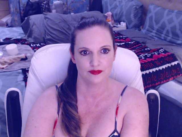 Foton NinaJaymes Lets have fun in private!! Roleplay, C2C, stockings for an extra tip in private, dildo. I only go to private for these things.