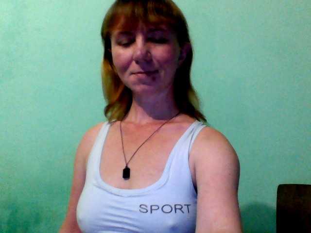 Foton Vredina_Ksu Hi all! I don't watch the camera! All shows, tip requests! Games in private chats!