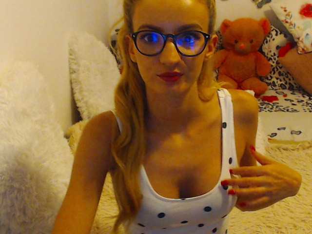 Foton VerraSweet4U Waiting in my room guys if want have fun togheter:*:*:*LUsh is on! is 180 tks for suck my new dildo/70 soles feet/C2C = 50/ 100 topless/200 naked/300 fingering / 600 anal/ 1000 squirt